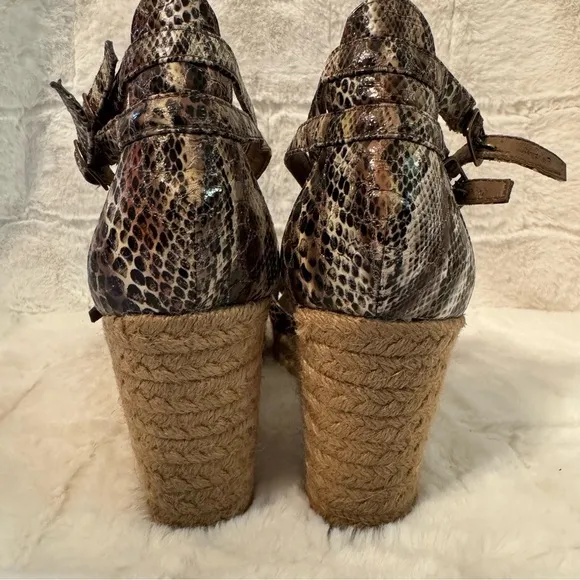 Franco Sarta Espadrille Wedge Sandal Shoes. Size 7.5. Adjustable Buckles.T strap