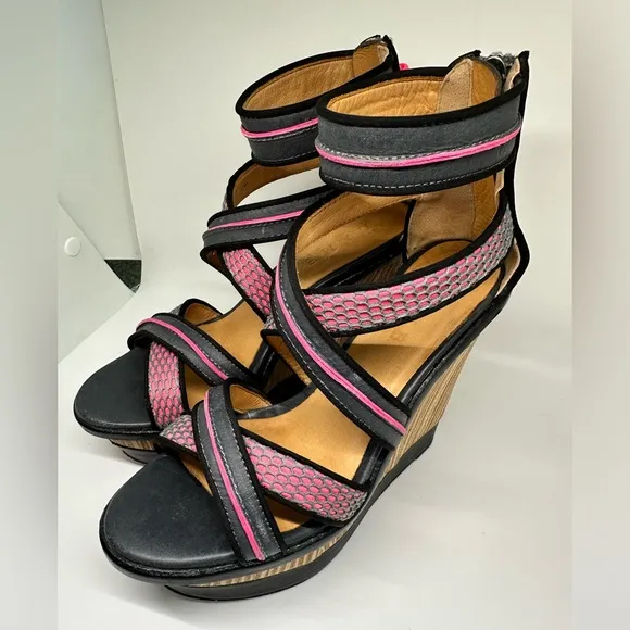 L.A.M.B. By Gwen Stefani platform‎ heels size 6.5 😍