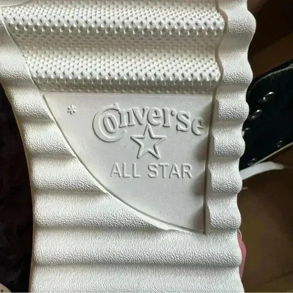 NEW CONVERSE Chuck Taylor’s CTAS Lift Ripple Hi Tops - Size 5.5
