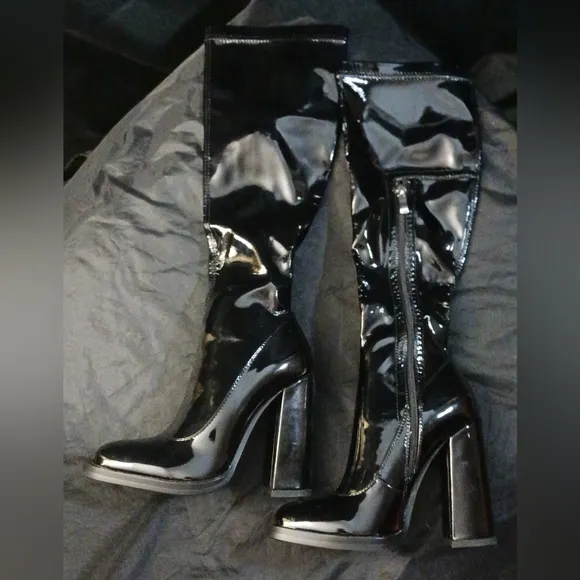Pretty Little Thing Black Knee High Block Heel Sock Boot