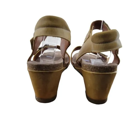 Taos Buckle Up Leather Wedge Heel Sandals Beige Light Yellow 40 9-9.5