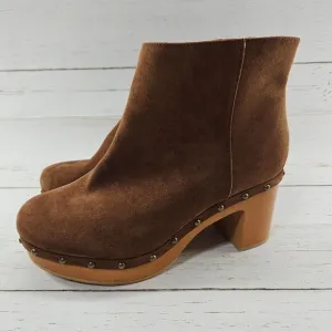 Torrid Studded Clog Boots Faux‎ Suede Wooden Block Heel Brown Zip 9.5 WW