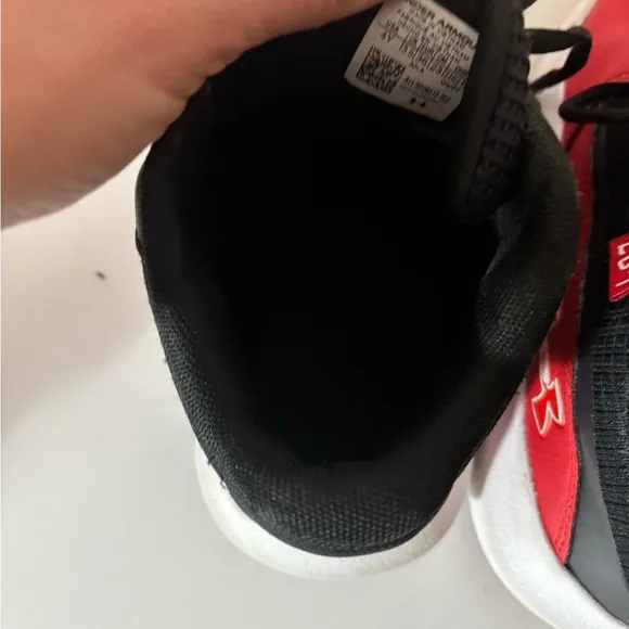 Under Armour Youth Boys Size 4 Lockdown 7 Basketball Shoes Casual Sneakers Red