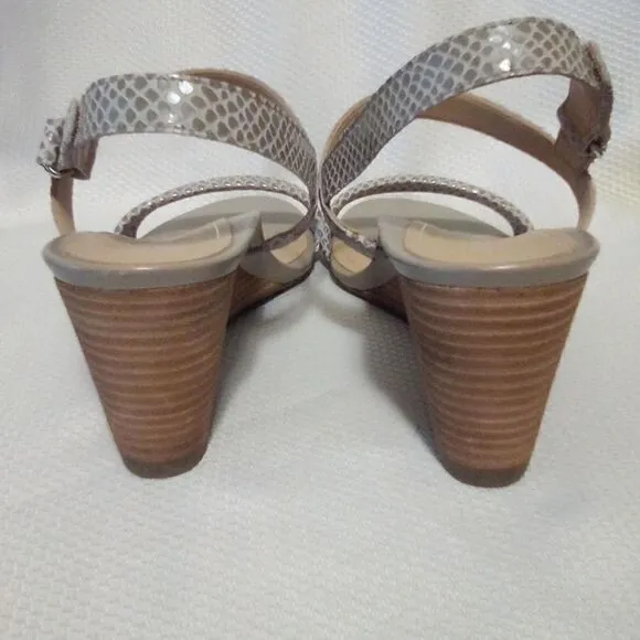 Vionic Emmy lizard wedge open toe sandals in aluminium leather size 9.5